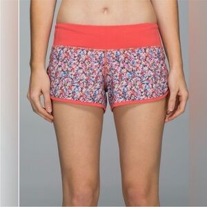 Lululemon Run: Speed Short *4-way Stretch Prism Petal Multi / Atomic Red Sz 8